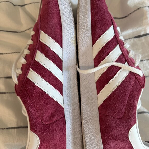 Men\'s Adidas Gazelle Sneaker Red Suede Size 11.5